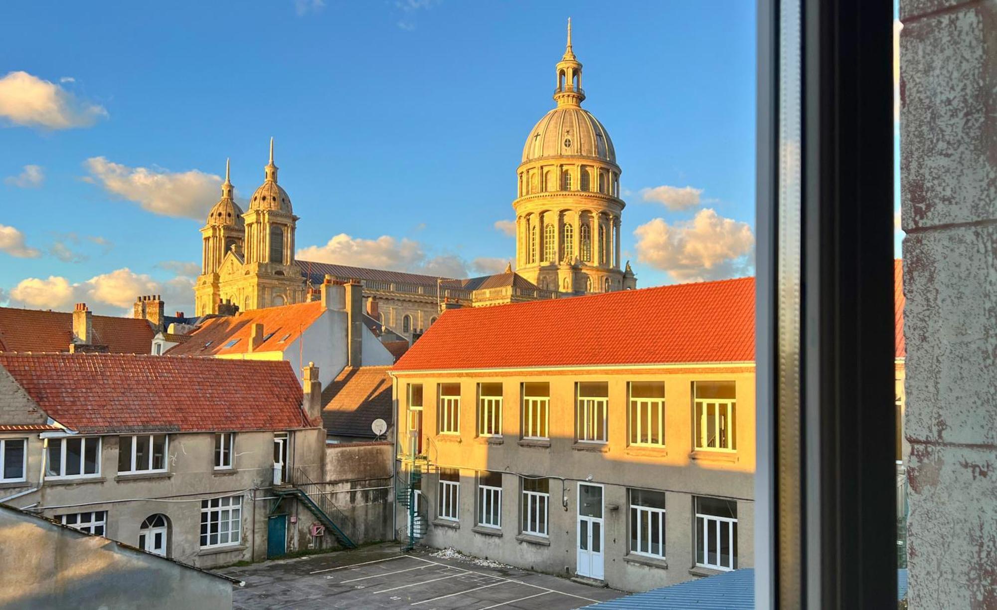 Le 28 - Residence De Standing En Vieille-Ville Avec Parking 滨海布洛涅 外观 照片